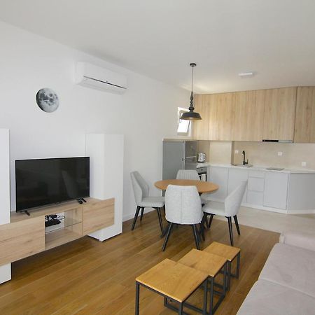Apartments Lora Zmajeva, 7 Будва Екстер'єр фото