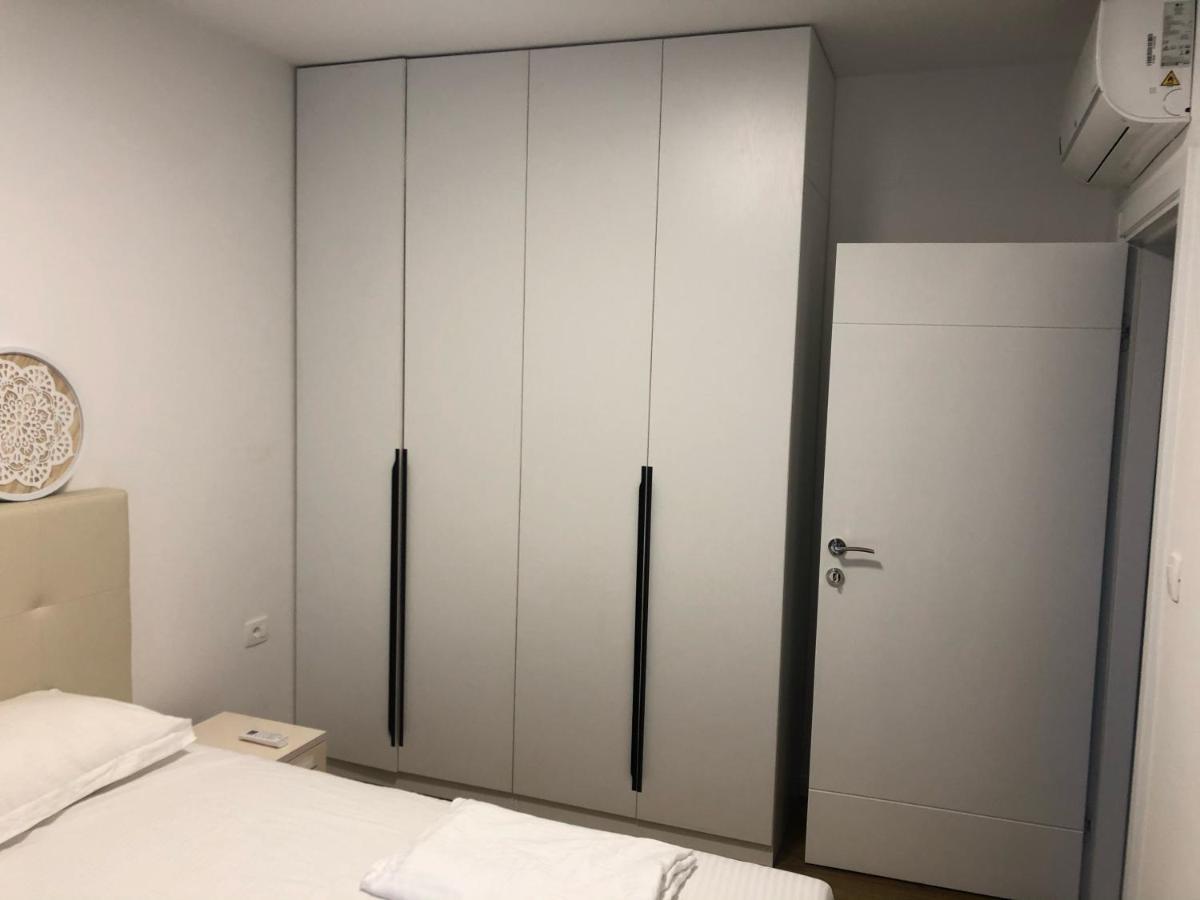 Apartments Lora Zmajeva, 7 Будва Екстер'єр фото
