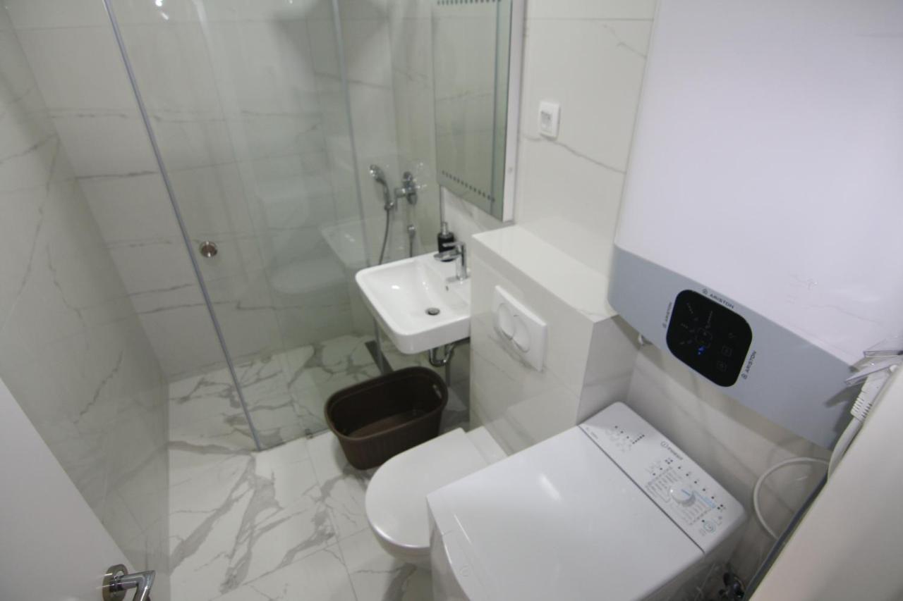 Apartments Lora Zmajeva, 7 Будва Екстер'єр фото