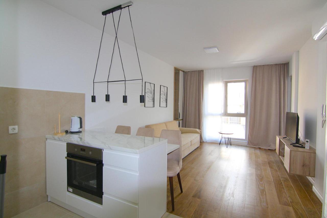 Apartments Lora Zmajeva, 7 Будва Екстер'єр фото