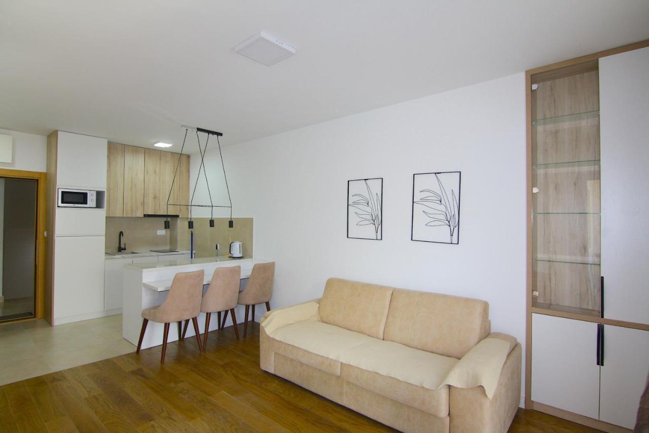 Apartments Lora Zmajeva, 7 Будва Екстер'єр фото