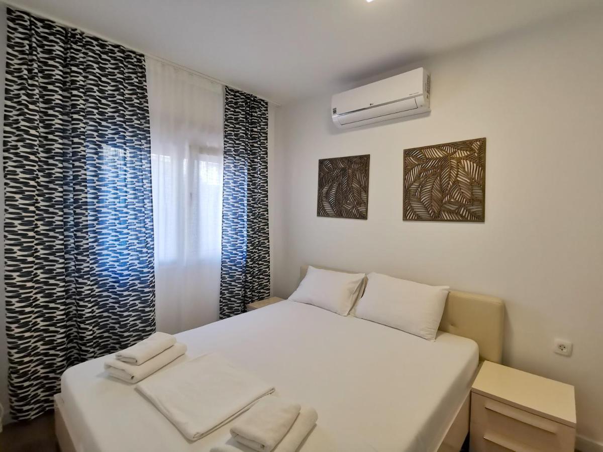 Apartments Lora Zmajeva, 7 Будва Екстер'єр фото