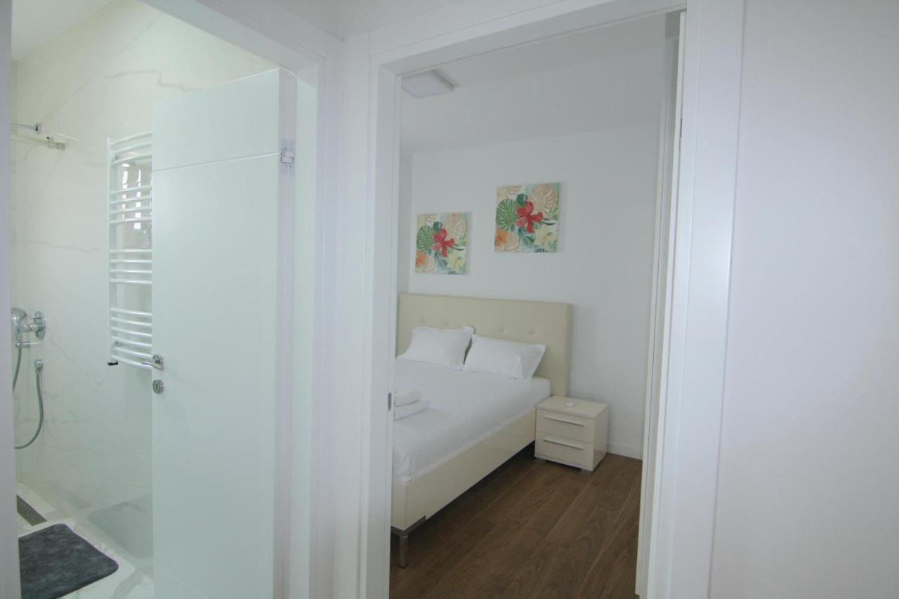 Apartments Lora Zmajeva, 7 Будва Екстер'єр фото